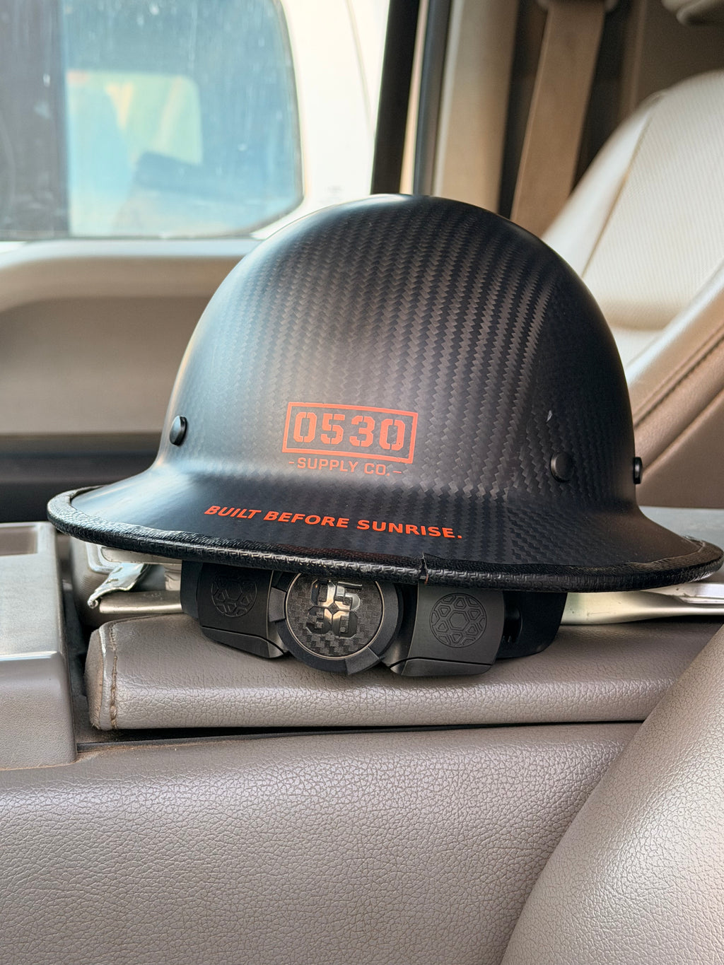 First light - CF (carbon fiber)