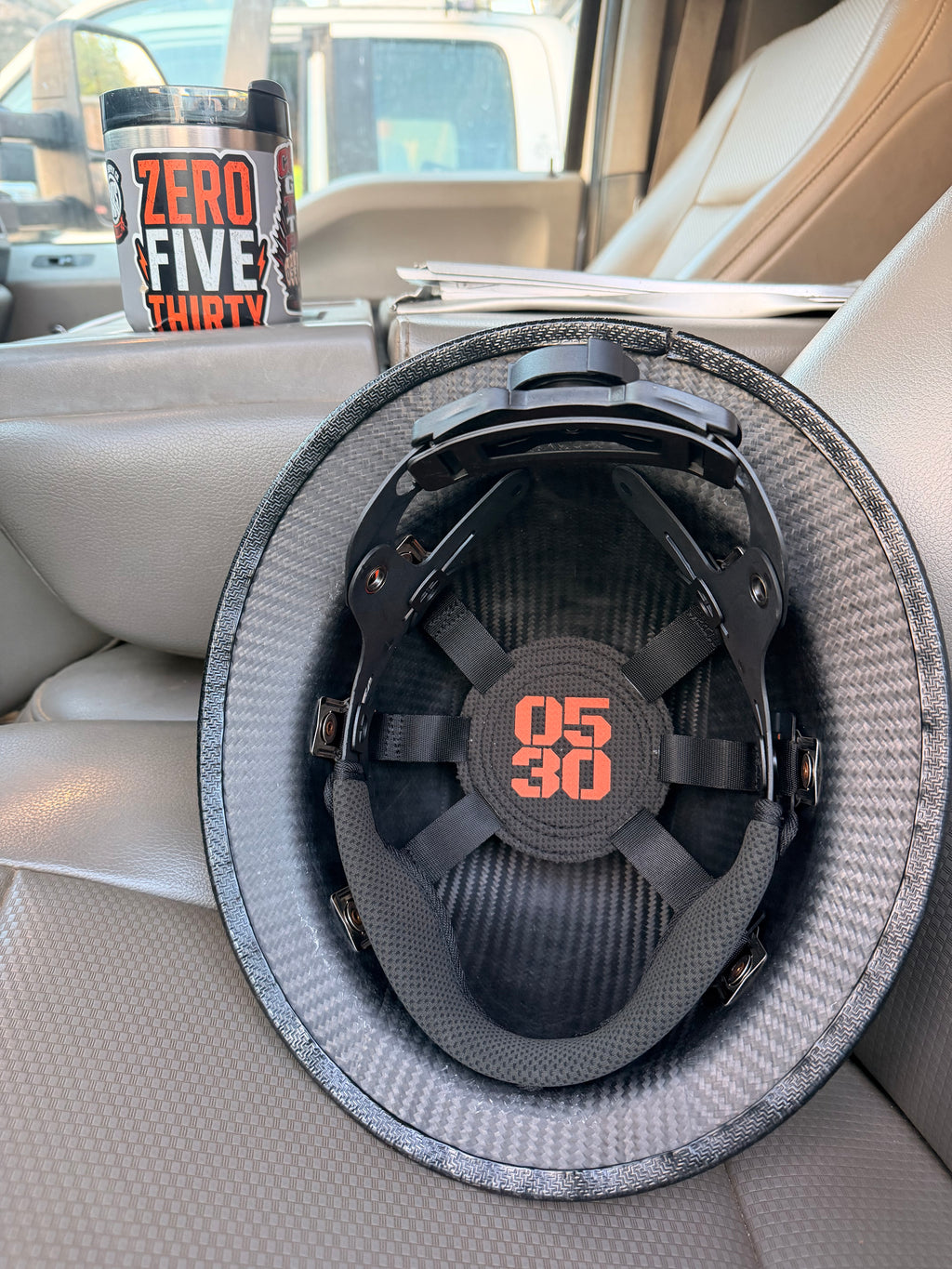 First light - CF (carbon fiber)